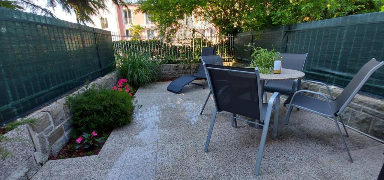 Apartma Zusterna Za Bazenom Capodistria Esterno foto