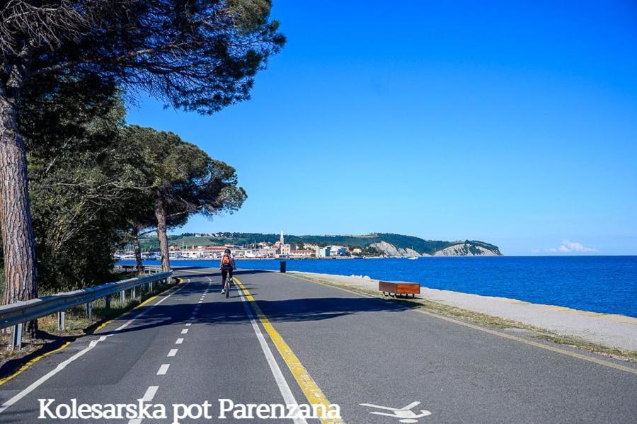 Apartma Zusterna Za Bazenom Capodistria Esterno foto